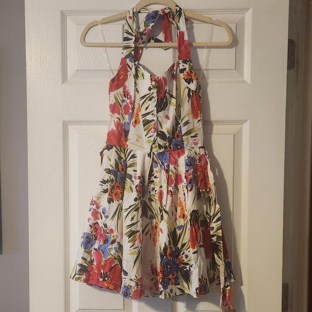 529 Clothing floral halter dress withflowers on a white background. Size XS.